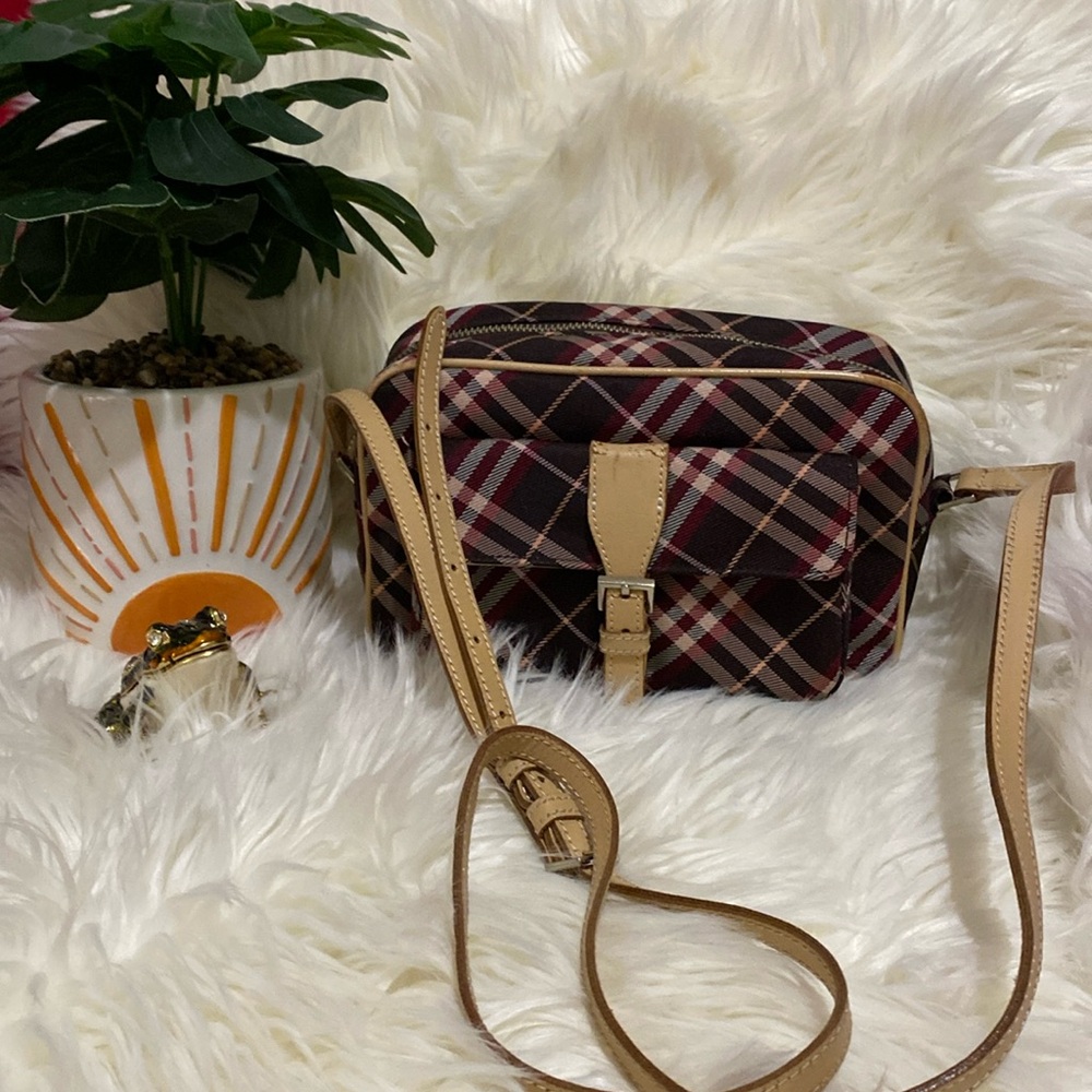 Burberry camera bag/ Maroon